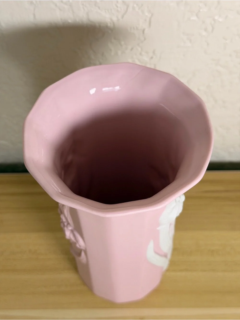 Vintage Japanese Ucago With Raised Iris Flower Ceramic Vase Excellent Condition